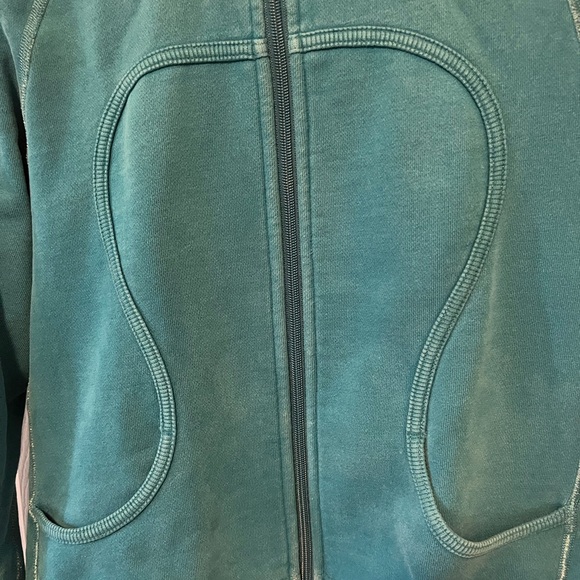 🍋Vintage Lululemon Scuba Hoodie -no size dot but fits like a 6 - Picture 6 of 8